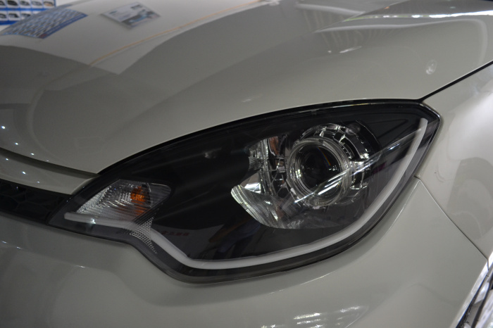 MG3车灯改装进口海拉透镜欧司朗氙气灯