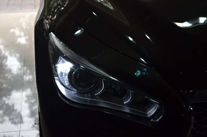 英菲尼迪Q50L车灯改装海拉透镜欧司朗氙气灯