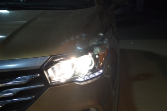 GS4车灯改装进口海拉透镜欧司朗氙气灯